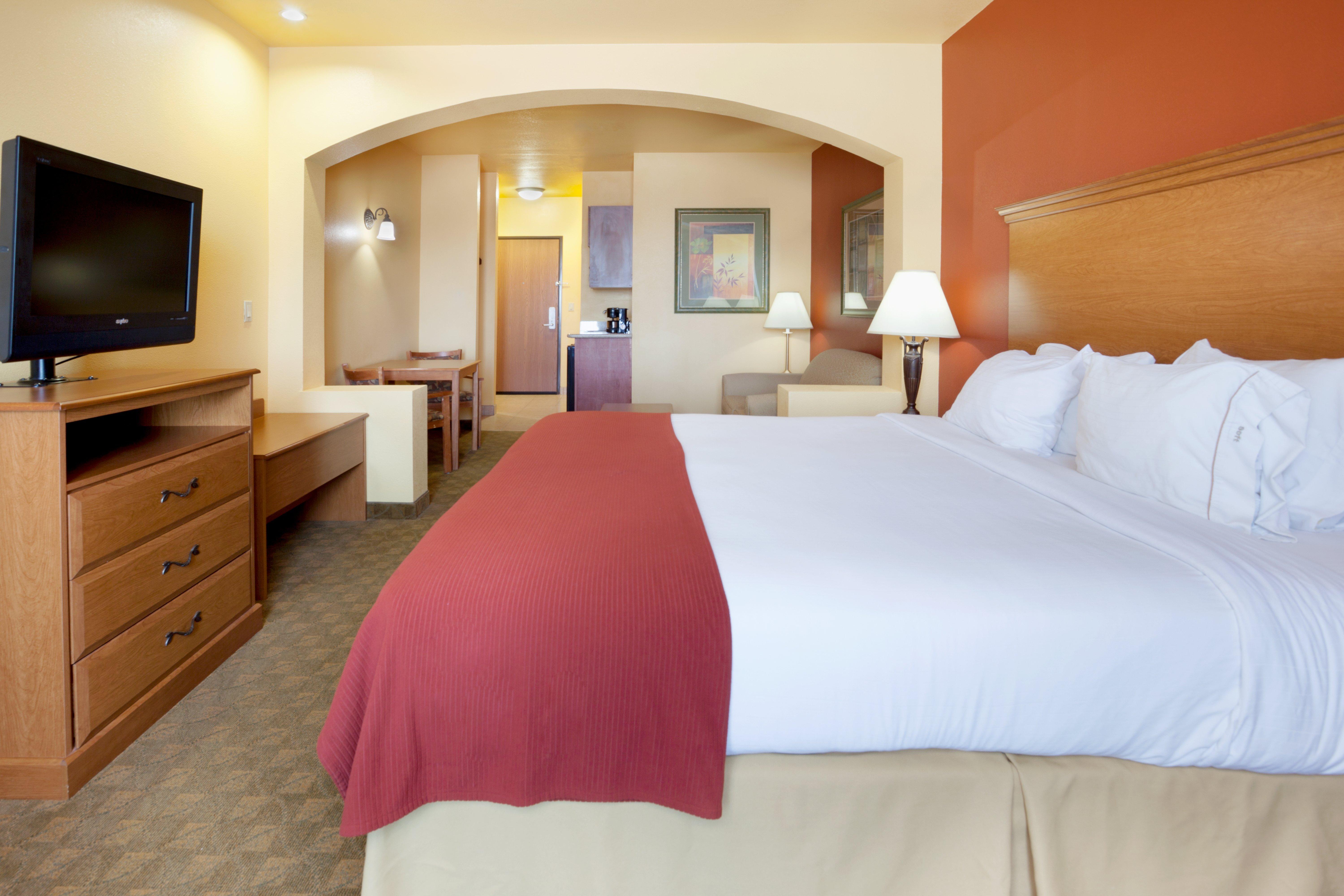 Hotel Holiday Express & By Ihg